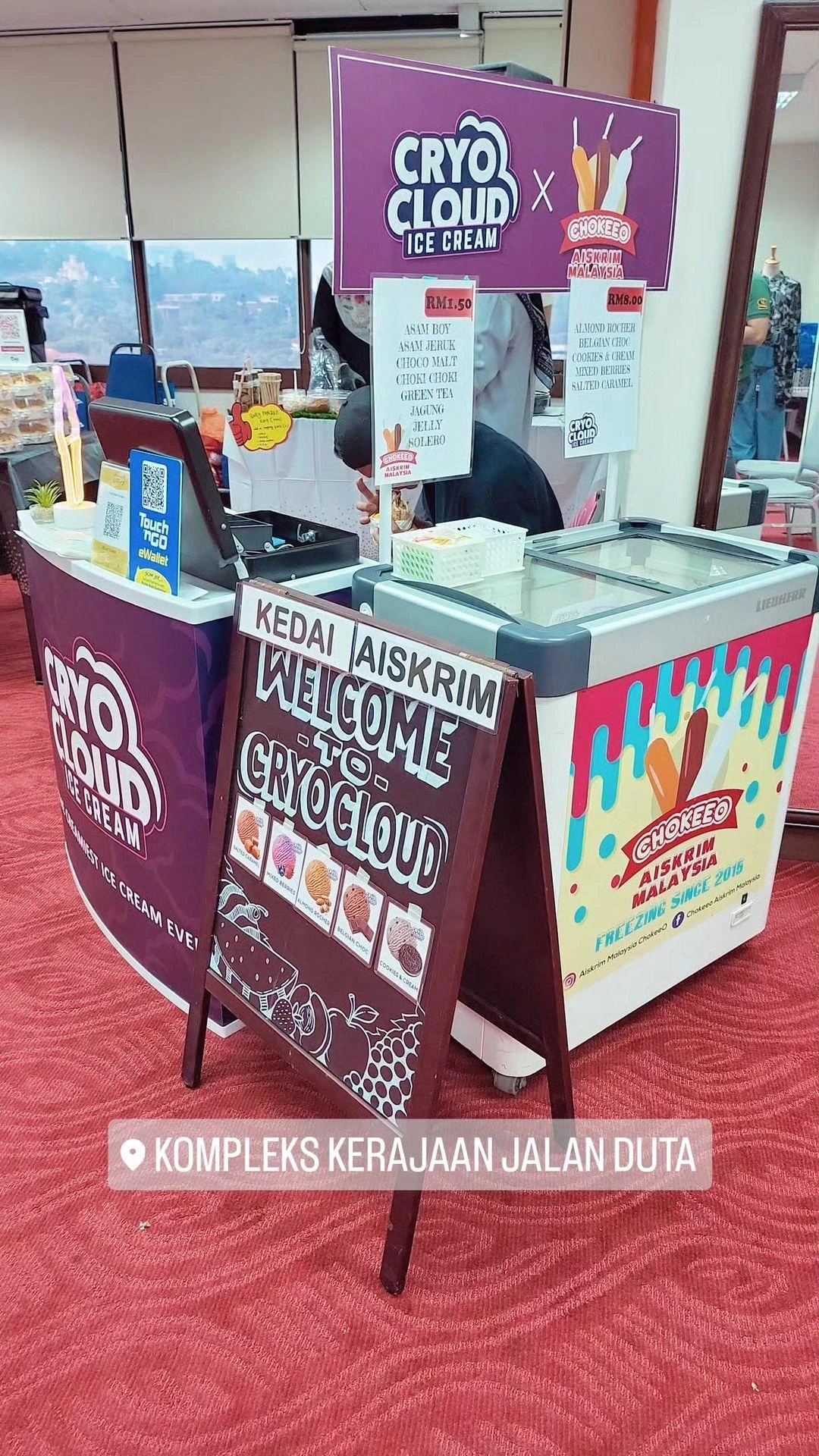 CryoCloud ice cream booth at a local event